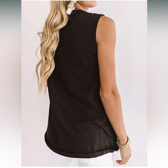 🎯Stay Golden Sleeveless Tank Top - Picture 4 of 15